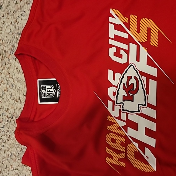 Kansas city chiefs tshirt - Picture 3 of 3